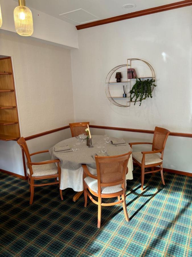 Hotel & Restaurant Le Cardinal Poix-de-Picardie Dış mekan fotoğraf