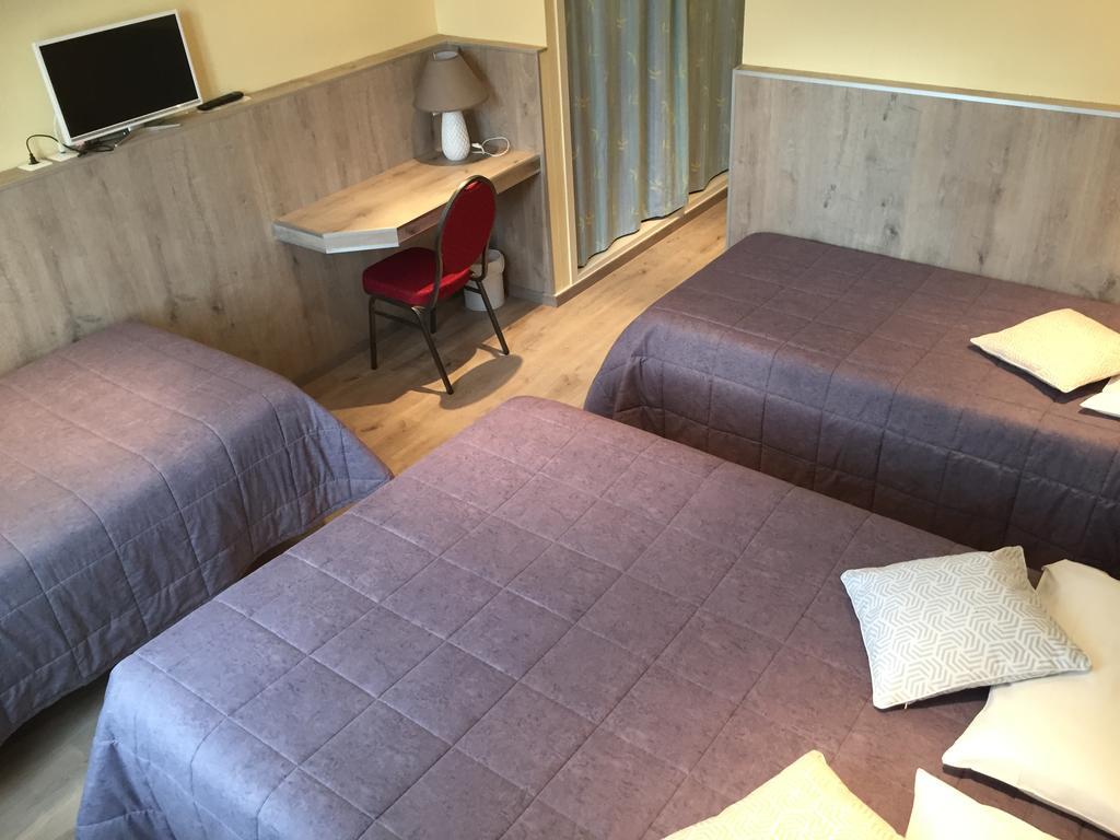 Hotel & Restaurant Le Cardinal Poix-de-Picardie Dış mekan fotoğraf