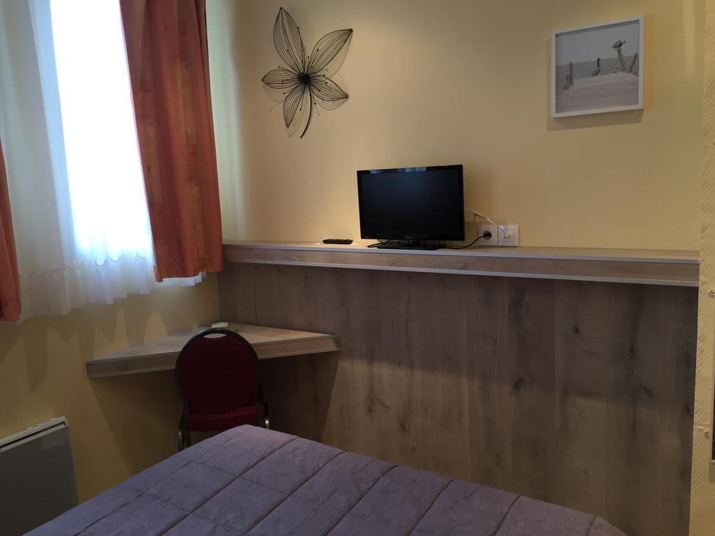 Hotel & Restaurant Le Cardinal Poix-de-Picardie Dış mekan fotoğraf