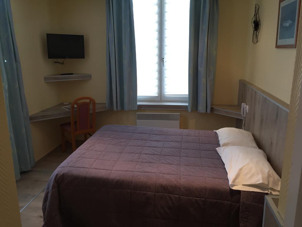Hotel & Restaurant Le Cardinal Poix-de-Picardie Dış mekan fotoğraf