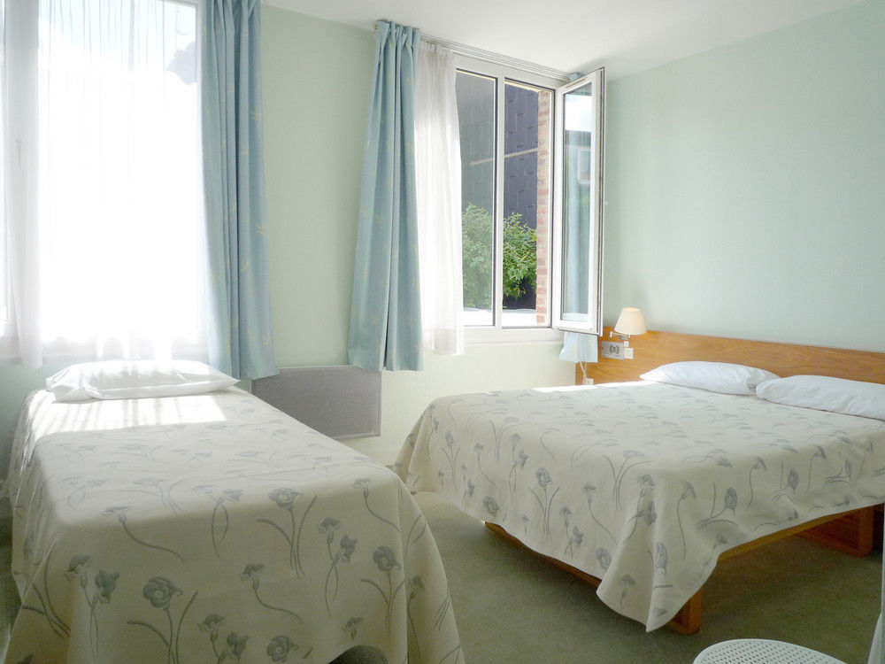 Hotel & Restaurant Le Cardinal Poix-de-Picardie Dış mekan fotoğraf