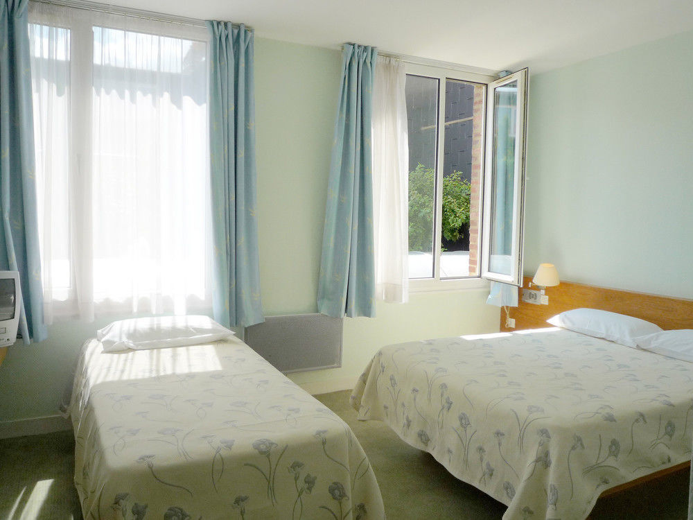 Hotel & Restaurant Le Cardinal Poix-de-Picardie Dış mekan fotoğraf