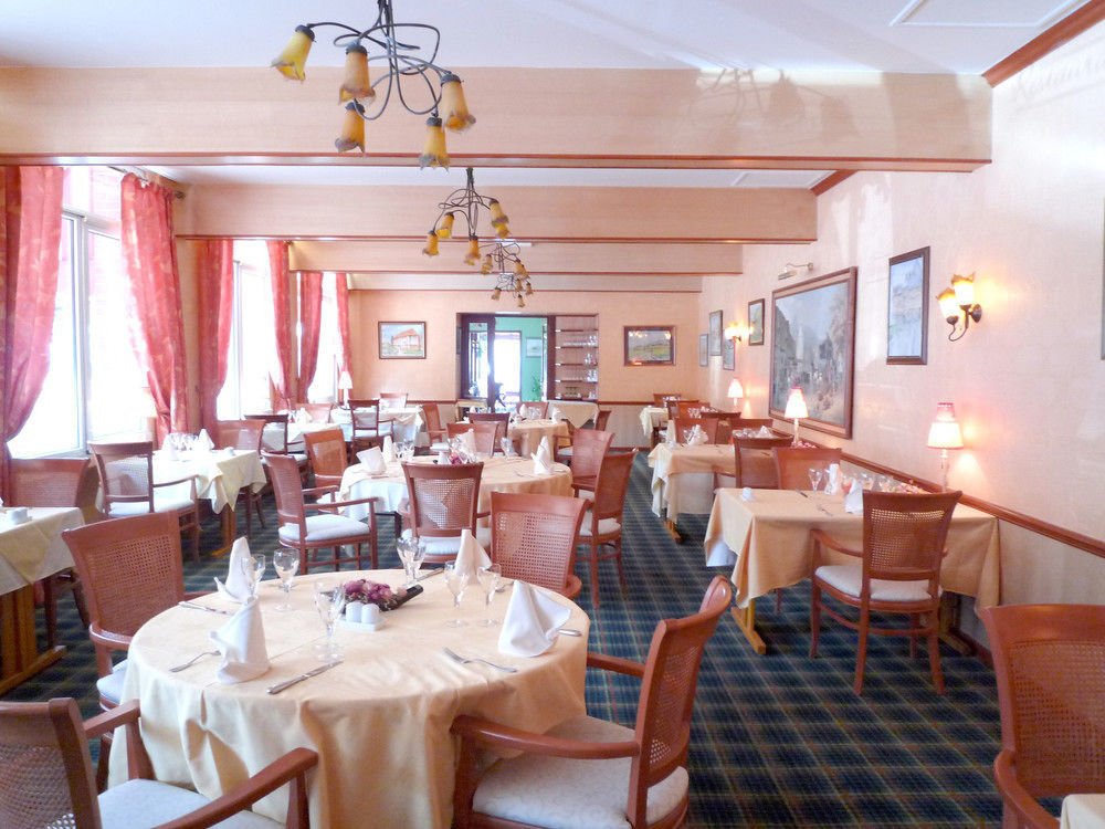 Hotel & Restaurant Le Cardinal Poix-de-Picardie Dış mekan fotoğraf